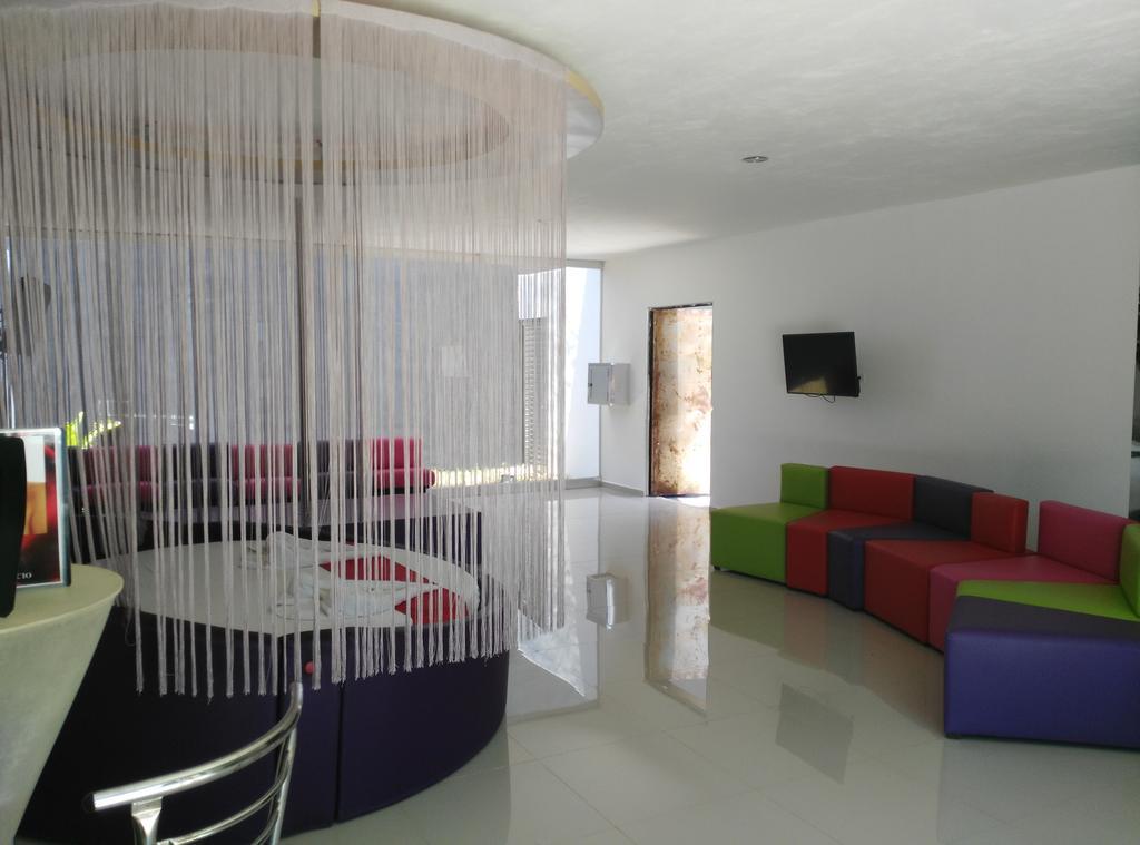 Vita Love Hotel Mérida Extérieur photo