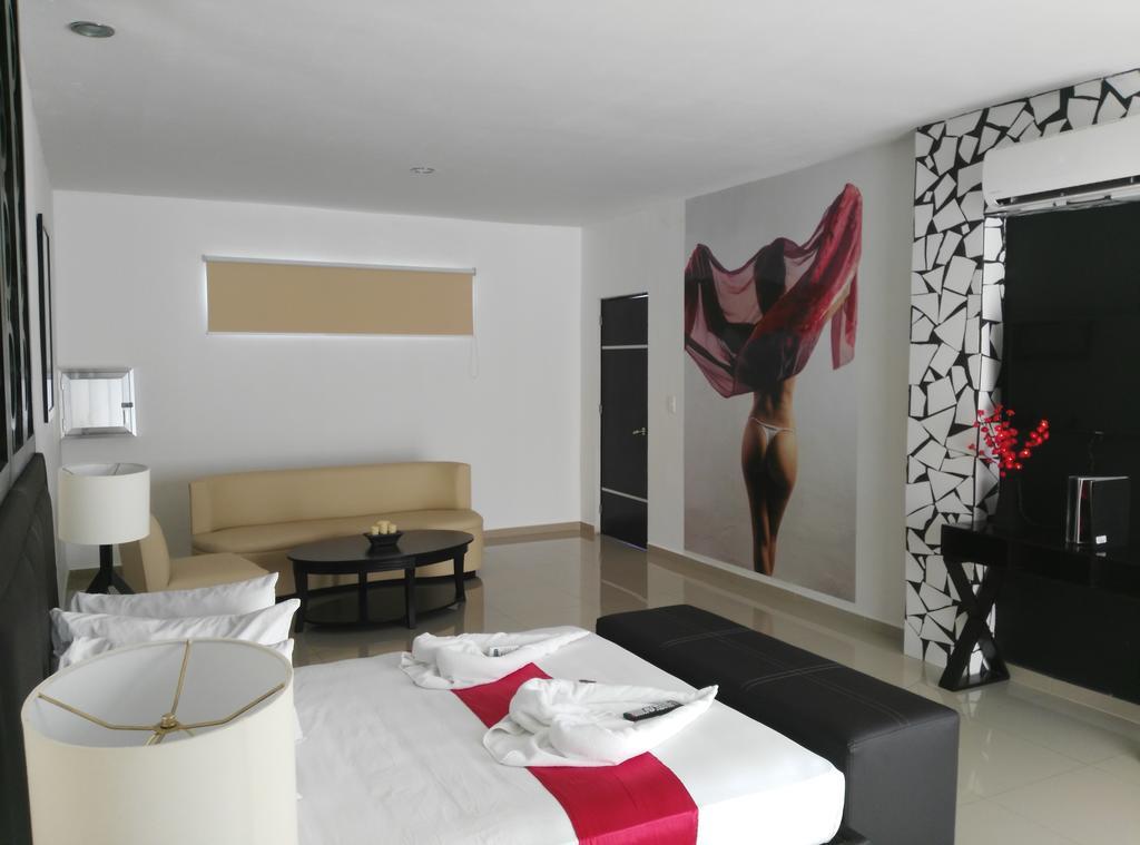 Vita Love Hotel Mérida Extérieur photo
