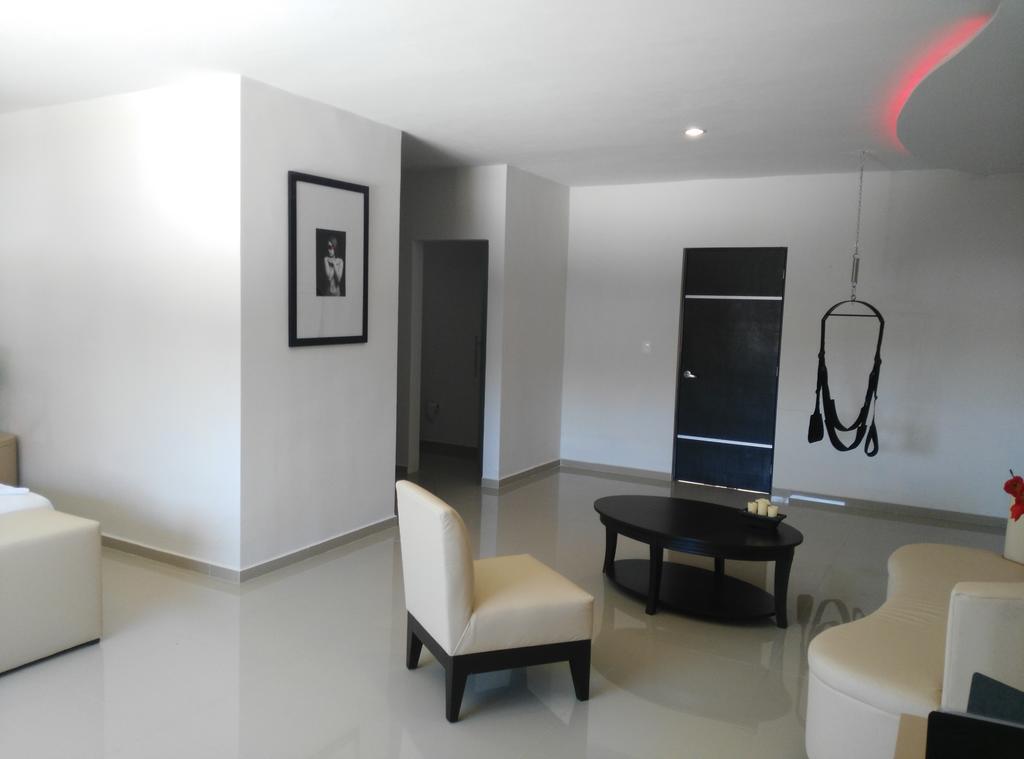 Vita Love Hotel Mérida Extérieur photo