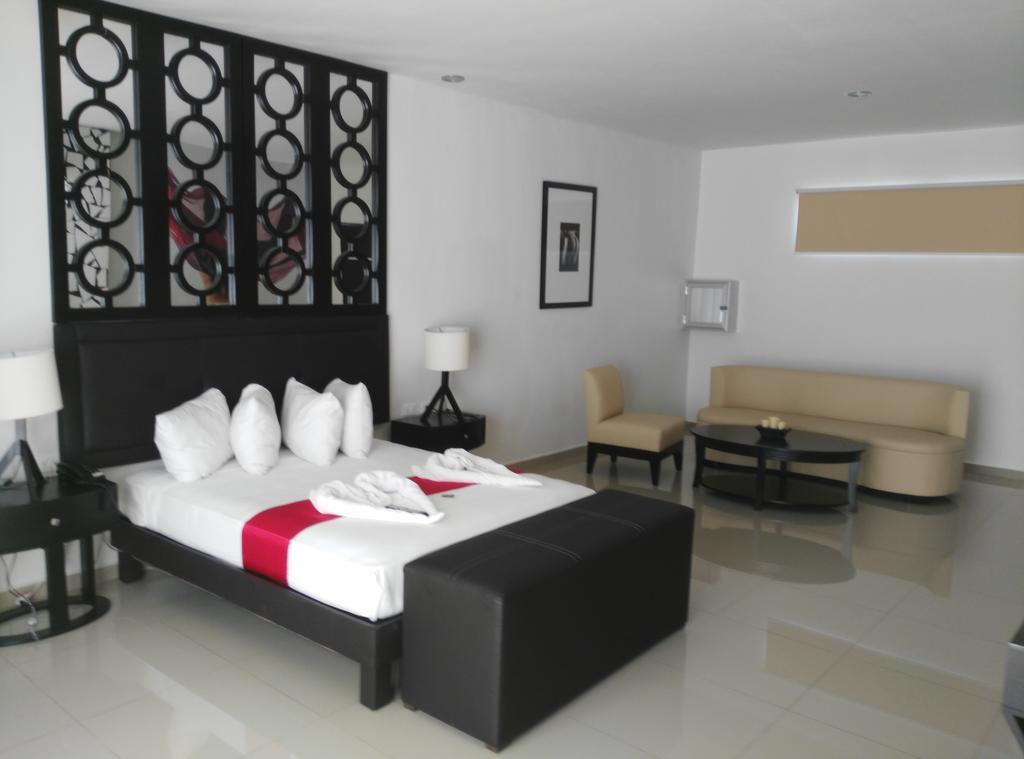 Vita Love Hotel Mérida Extérieur photo