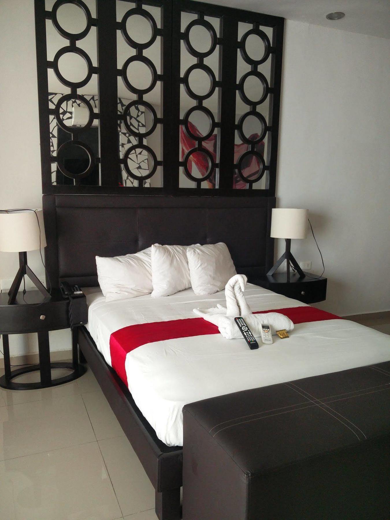 Vita Love Hotel Mérida Extérieur photo