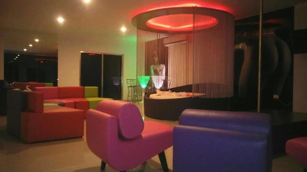 Vita Love Hotel Mérida Extérieur photo