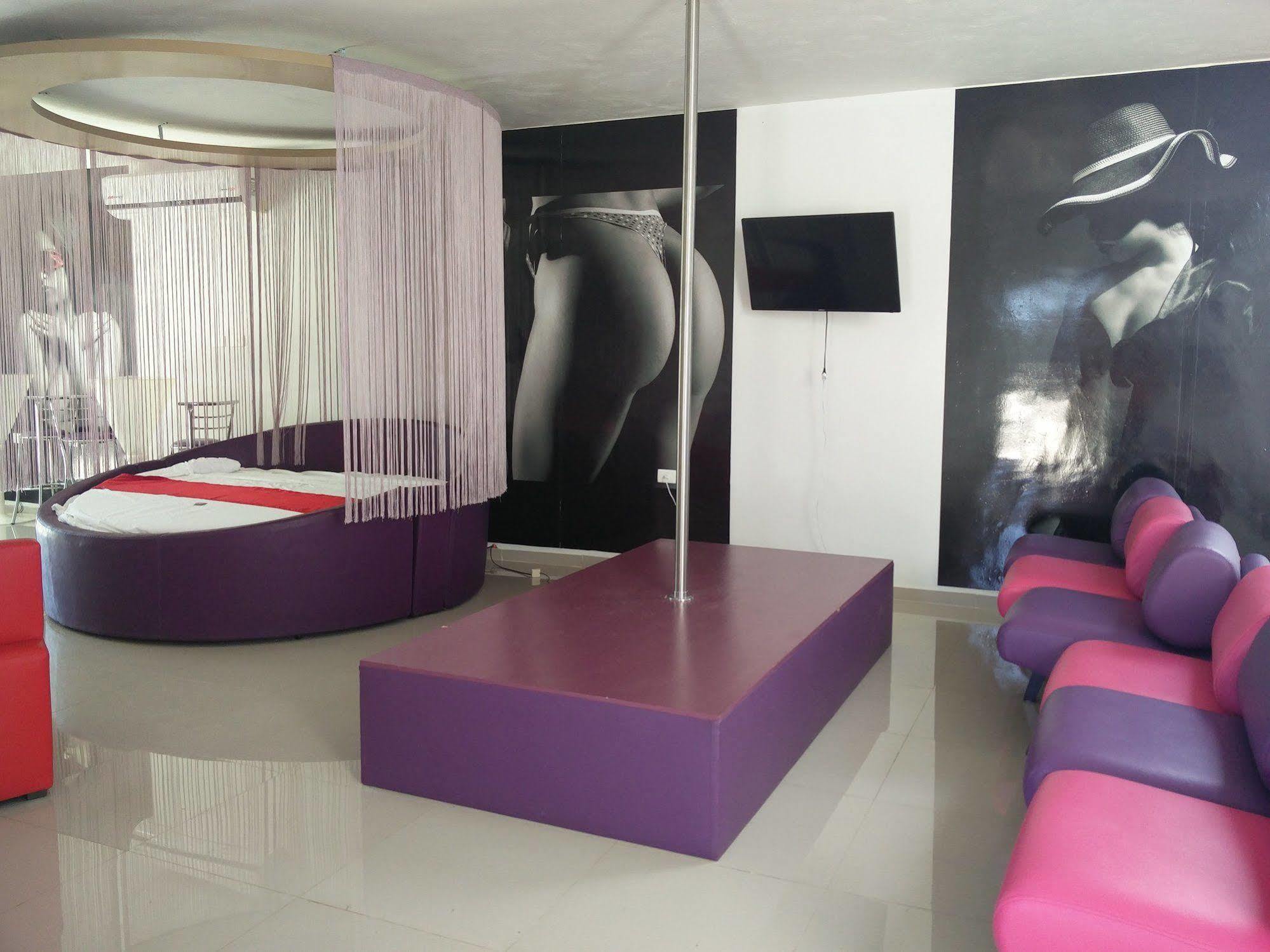Vita Love Hotel Mérida Extérieur photo