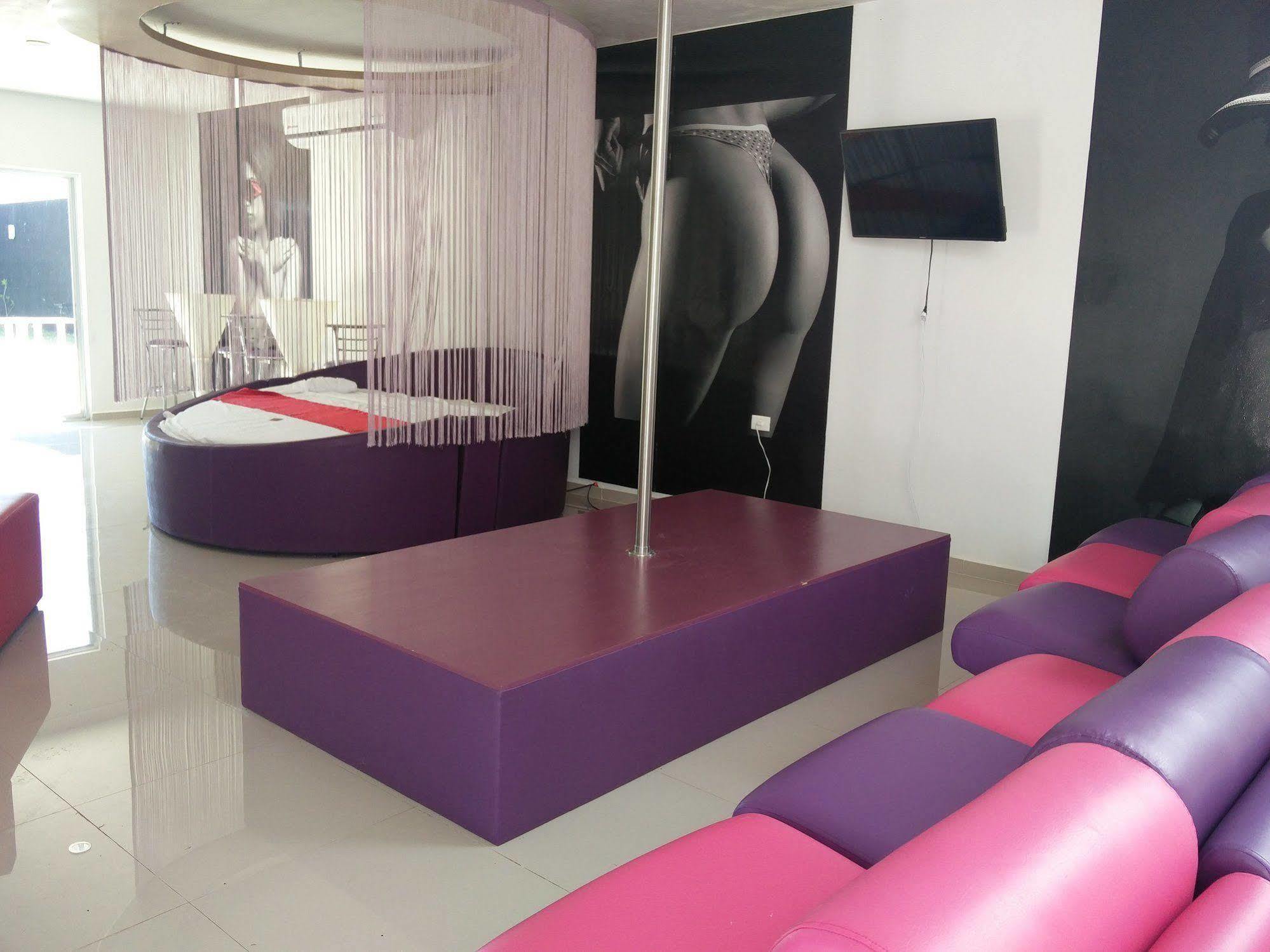 Vita Love Hotel Mérida Extérieur photo